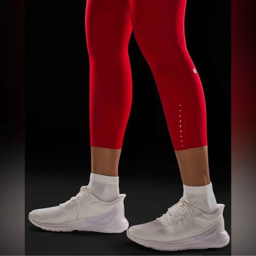 Lululemon Fast and Free high-rise crop 23” 3 pockets update Red size 0